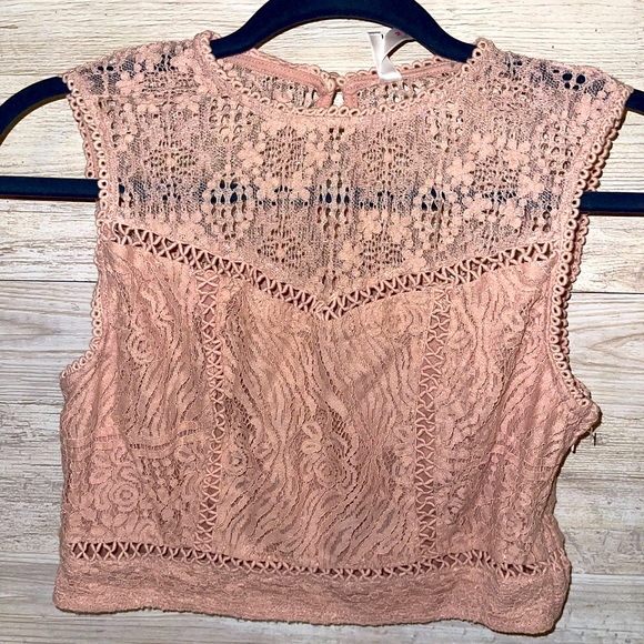 Xhilaration Tops - Dusty Pink Crochet Knit Croptop 🌷